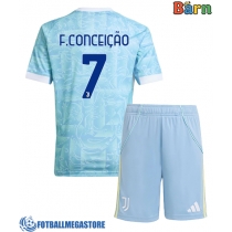 Fotballdrakt Barn Juventus Francisco Conceicao #7 Bortedraktsett 2025-26 Kortermet (+ Korte bukser)